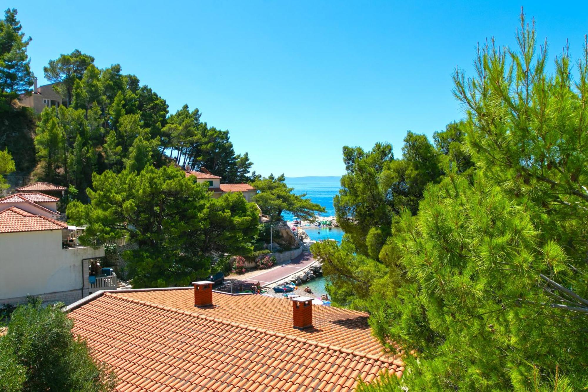 Apartments By The Sea Brela, Makarska - 6007 Kültér fotó